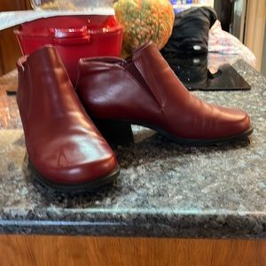 8.6 W Markon booties with elastic insert brand new 1 3/8 inch heels